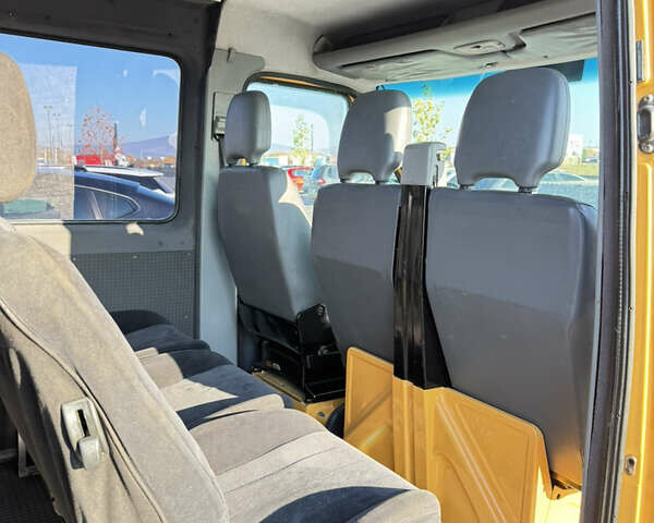 Желтый Мерседес Sprinter, объемом двигателя 2.2 л и пробегом 620 тыс. км за 6300 $, фото 41 на Automoto.ua