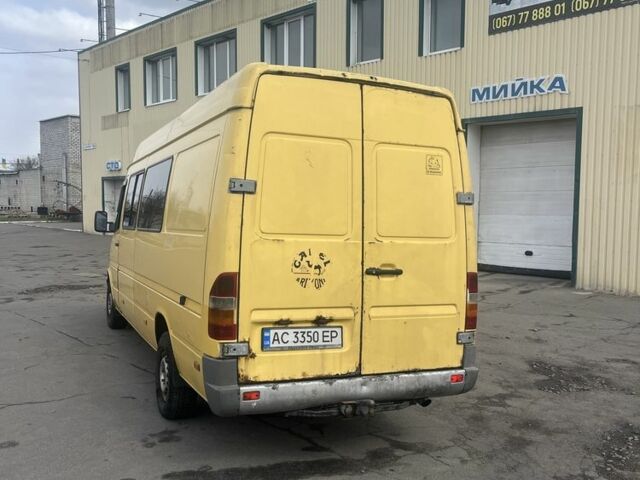 Желтый Мерседес Sprinter, объемом двигателя 2.9 л и пробегом 450 тыс. км за 5999 $, фото 3 на Automoto.ua