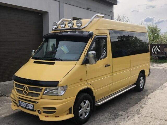 Жовтий Мерседес Sprinter, об'ємом двигуна 0.23 л та пробігом 300 тис. км за 7300 $, фото 1 на Automoto.ua