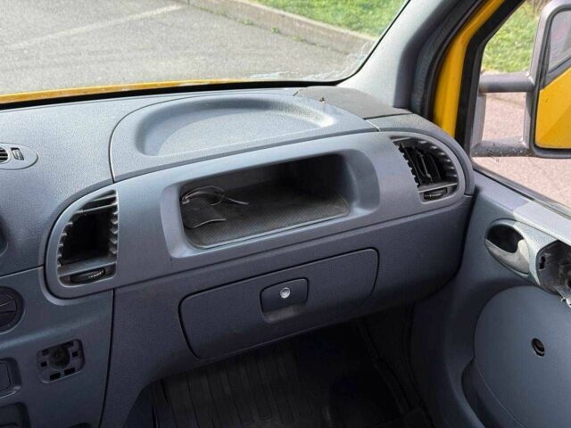 Жовтий Мерседес Sprinter, об'ємом двигуна 2.9 л та пробігом 703 тис. км за 5900 $, фото 18 на Automoto.ua