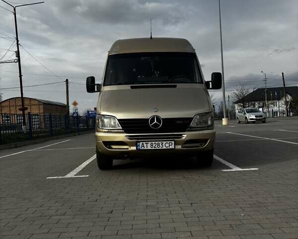 Жовтий Мерседес Sprinter, об'ємом двигуна 2.7 л та пробігом 5 тис. км за 21200 $, фото 4 на Automoto.ua