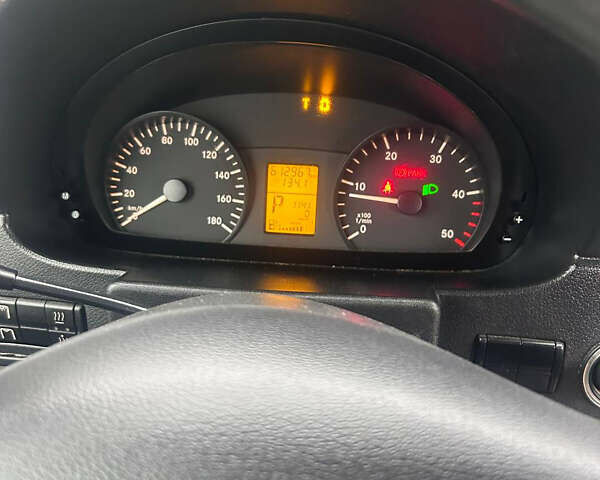 Желтый Мерседес Sprinter, объемом двигателя 2.14 л и пробегом 613 тыс. км за 28800 $, фото 6 на Automoto.ua