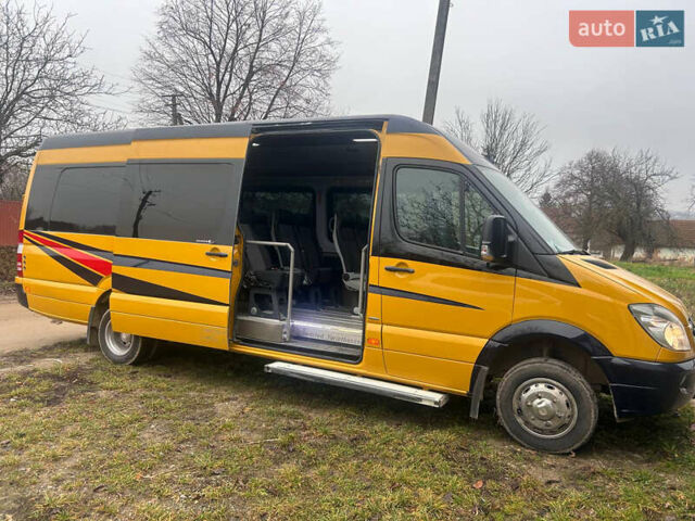 Желтый Мерседес Sprinter, объемом двигателя 2.14 л и пробегом 613 тыс. км за 28800 $, фото 4 на Automoto.ua
