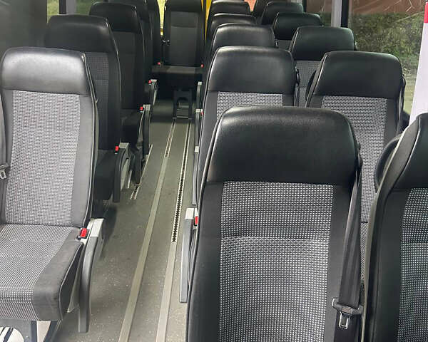 Желтый Мерседес Sprinter, объемом двигателя 2.14 л и пробегом 613 тыс. км за 28800 $, фото 5 на Automoto.ua