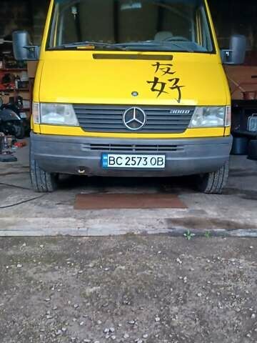 Желтый Мерседес Sprinter, объемом двигателя 2.3 л и пробегом 455 тыс. км за 6700 $, фото 37 на Automoto.ua