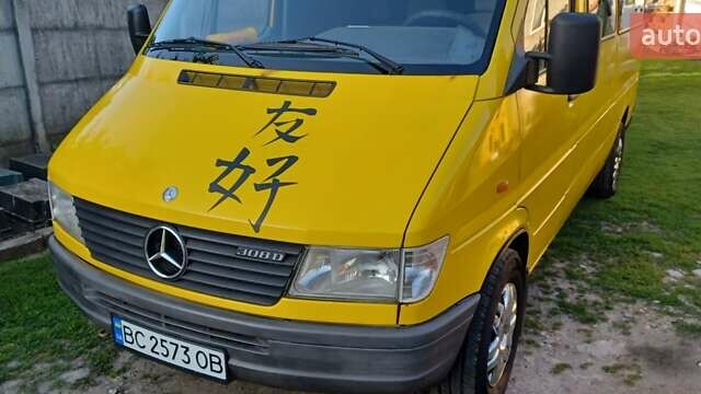 Желтый Мерседес Sprinter, объемом двигателя 2.3 л и пробегом 455 тыс. км за 6700 $, фото 34 на Automoto.ua