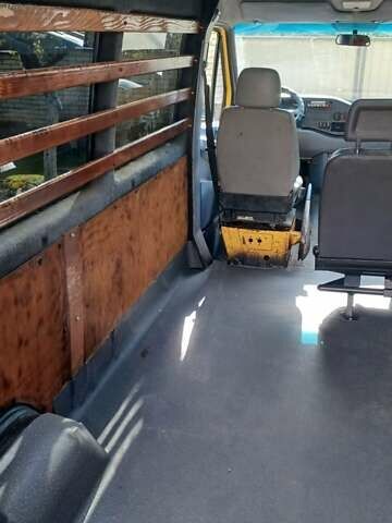 Желтый Мерседес Sprinter, объемом двигателя 2.3 л и пробегом 455 тыс. км за 6700 $, фото 6 на Automoto.ua