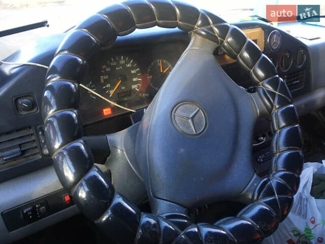 Желтый Мерседес Sprinter, объемом двигателя 2.3 л и пробегом 593 тыс. км за 6000 $, фото 6 на Automoto.ua