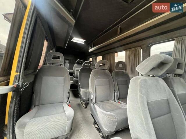 Желтый Мерседес Sprinter, объемом двигателя 2.87 л и пробегом 700 тыс. км за 7700 $, фото 7 на Automoto.ua