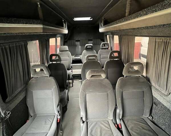 Желтый Мерседес Sprinter, объемом двигателя 2.87 л и пробегом 700 тыс. км за 7700 $, фото 6 на Automoto.ua
