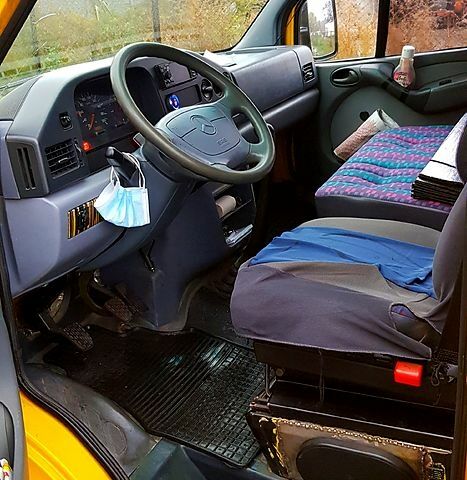 Желтый Мерседес Sprinter, объемом двигателя 2.3 л и пробегом 0 тыс. км за 8500 $, фото 9 на Automoto.ua