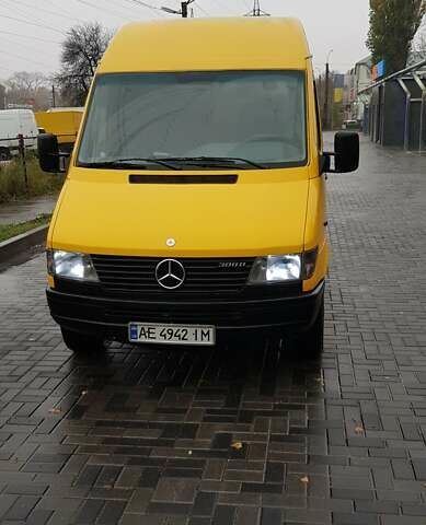Мерседес Sprinter 1999 в Синельниковом на Automoto.ua Желтый Мерседес Sprinter, объемом двигателя 2.3 л и пробегом 488 тыс. км за 5500 $, фото 22 на Automoto.ua