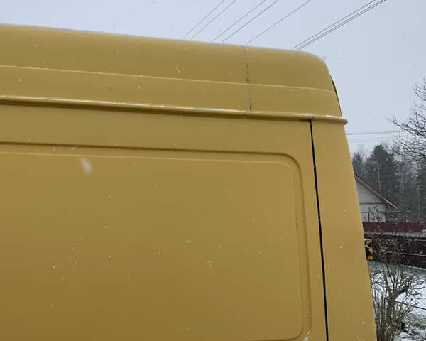 Жовтий Мерседес Sprinter, об'ємом двигуна 2.15 л та пробігом 433 тис. км за 7500 $, фото 28 на Automoto.ua