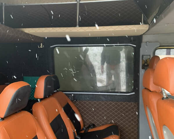 Жовтий Мерседес Sprinter, об'ємом двигуна 2.15 л та пробігом 433 тис. км за 7500 $, фото 17 на Automoto.ua