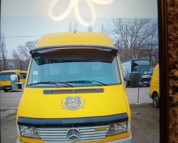 Желтый Мерседес Sprinter, объемом двигателя 2.87 л и пробегом 600 тыс. км за 8000 $, фото 1 на Automoto.ua