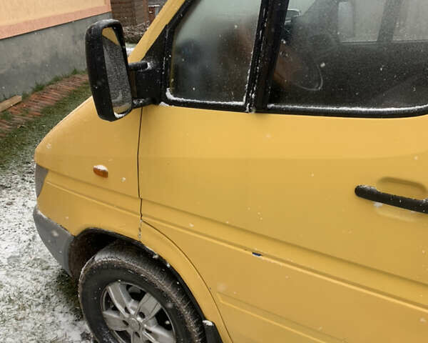 Жовтий Мерседес Sprinter, об'ємом двигуна 2.15 л та пробігом 433 тис. км за 7500 $, фото 33 на Automoto.ua