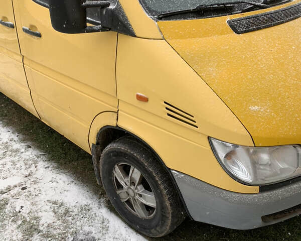 Жовтий Мерседес Sprinter, об'ємом двигуна 2.15 л та пробігом 433 тис. км за 7500 $, фото 24 на Automoto.ua
