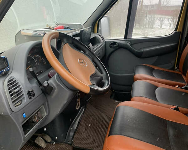 Жовтий Мерседес Sprinter, об'ємом двигуна 2.15 л та пробігом 433 тис. км за 7500 $, фото 2 на Automoto.ua