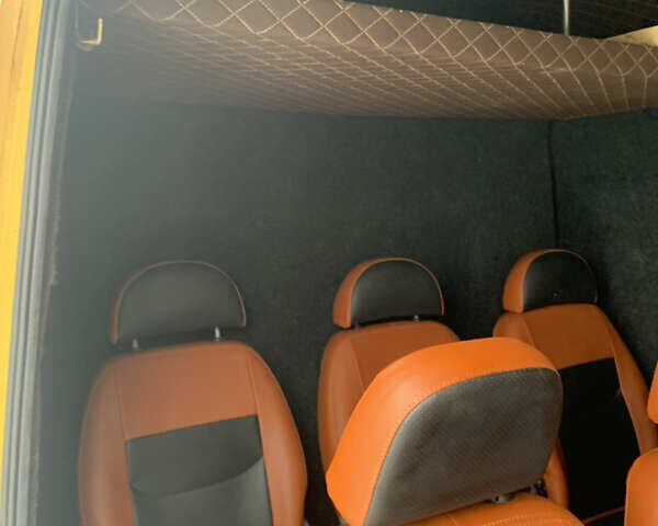 Жовтий Мерседес Sprinter, об'ємом двигуна 2.15 л та пробігом 433 тис. км за 7500 $, фото 14 на Automoto.ua