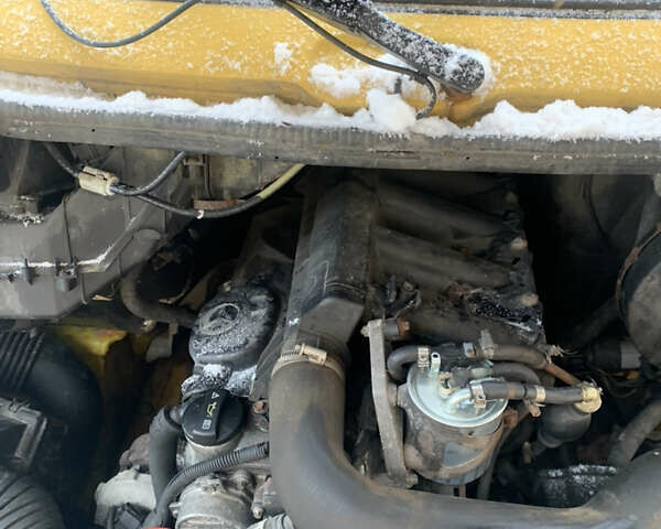 Жовтий Мерседес Sprinter, об'ємом двигуна 2.15 л та пробігом 433 тис. км за 7500 $, фото 1 на Automoto.ua
