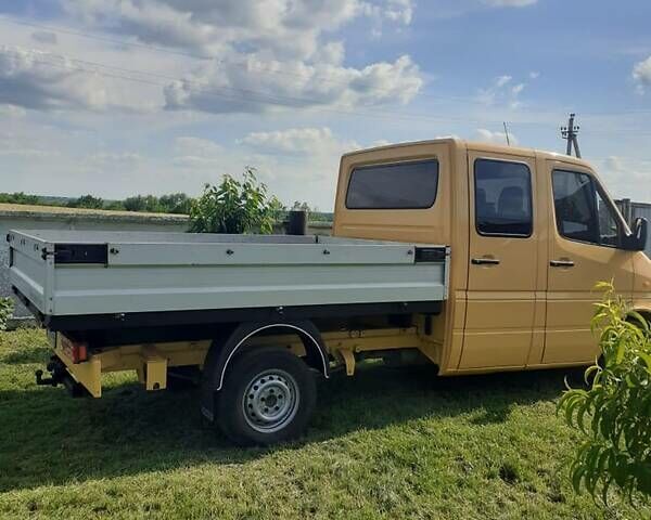 Жовтий Мерседес Sprinter, об'ємом двигуна 2.2 л та пробігом 338 тис. км за 11500 $, фото 2 на Automoto.ua