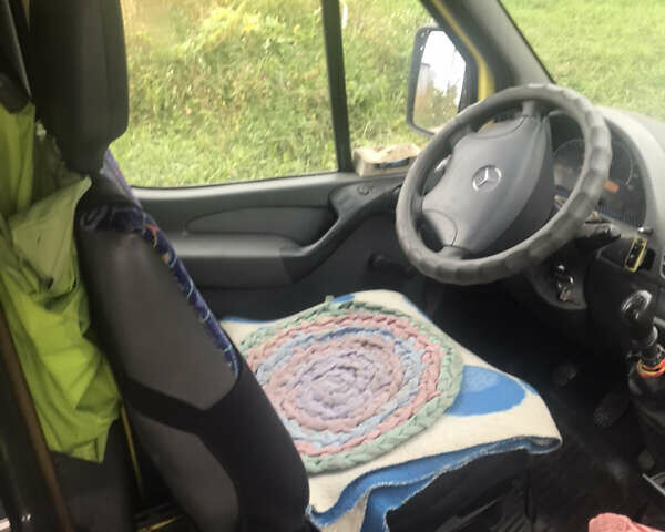 Желтый Мерседес Sprinter, объемом двигателя 2.15 л и пробегом 5 тыс. км за 6300 $, фото 4 на Automoto.ua