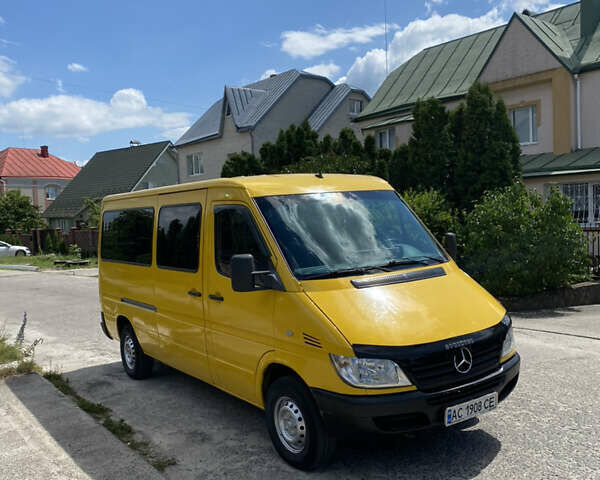 Жовтий Мерседес Sprinter, об'ємом двигуна 2.15 л та пробігом 440 тис. км за 6950 $, фото 4 на Automoto.ua