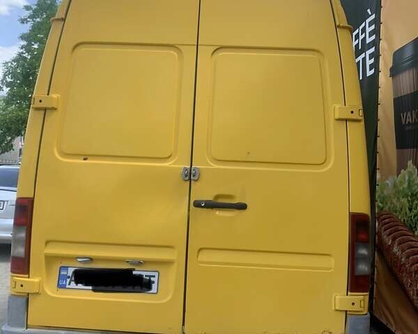 Желтый Мерседес Sprinter, объемом двигателя 0 л и пробегом 7 тыс. км за 6000 $, фото 2 на Automoto.ua