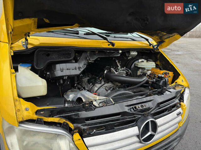 Жовтий Мерседес Sprinter, об'ємом двигуна 2.15 л та пробігом 800 тис. км за 6500 $, фото 24 на Automoto.ua