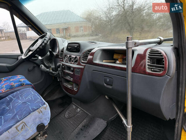 Жовтий Мерседес Sprinter, об'ємом двигуна 2.15 л та пробігом 800 тис. км за 6500 $, фото 16 на Automoto.ua