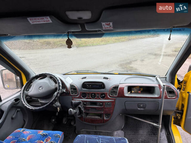 Жовтий Мерседес Sprinter, об'ємом двигуна 2.15 л та пробігом 800 тис. км за 6500 $, фото 17 на Automoto.ua