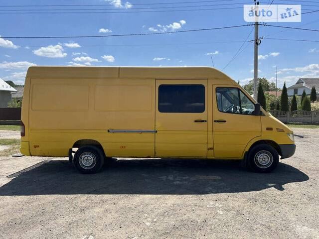 Желтый Мерседес Sprinter, объемом двигателя 2.15 л и пробегом 760 тыс. км за 7200 $, фото 3 на Automoto.ua