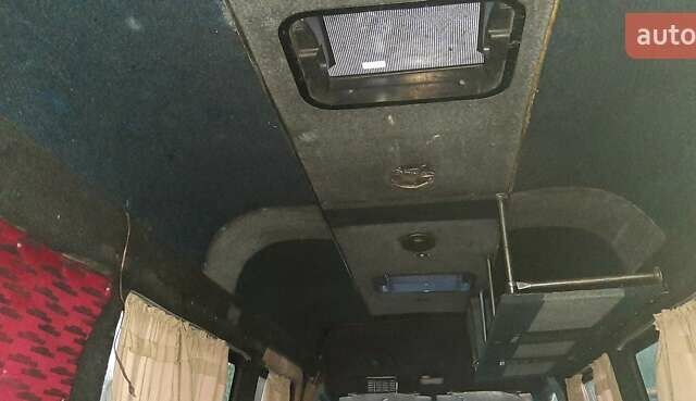 Желтый Мерседес Sprinter, объемом двигателя 2.1 л и пробегом 650 тыс. км за 7100 $, фото 24 на Automoto.ua