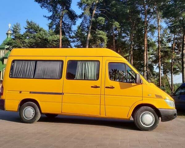 Жовтий Мерседес Sprinter, об'ємом двигуна 2.69 л та пробігом 500 тис. км за 6999 $, фото 7 на Automoto.ua