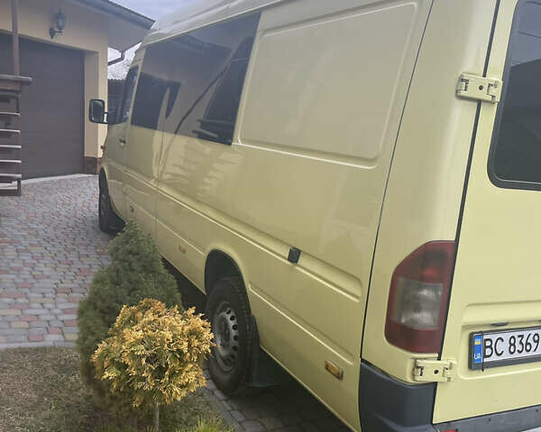 Желтый Мерседес Sprinter, объемом двигателя 0 л и пробегом 480 тыс. км за 10500 $, фото 4 на Automoto.ua