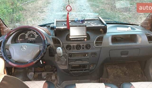 Желтый Мерседес Sprinter, объемом двигателя 2.1 л и пробегом 650 тыс. км за 7100 $, фото 10 на Automoto.ua