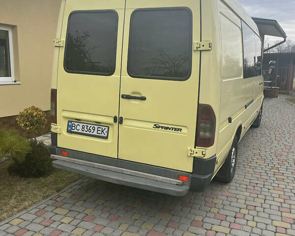 Желтый Мерседес Sprinter, объемом двигателя 0 л и пробегом 480 тыс. км за 10500 $, фото 3 на Automoto.ua