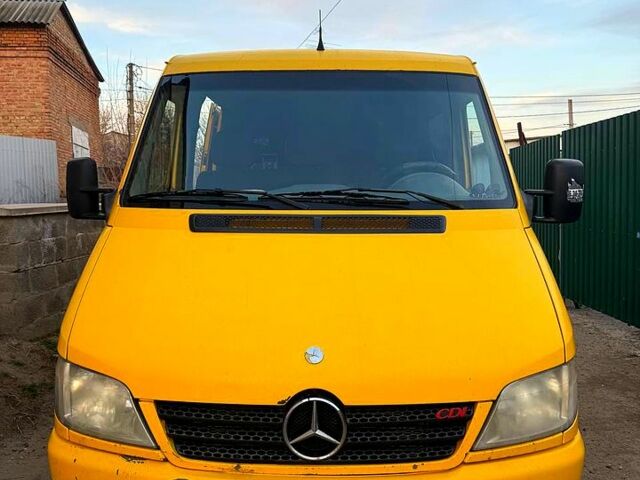 Желтый Мерседес Sprinter, объемом двигателя 2.1 л и пробегом 0 тыс. км за 6500 $, фото 2 на Automoto.ua