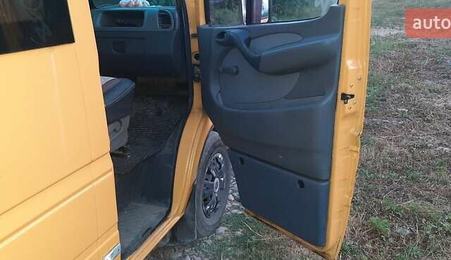 Желтый Мерседес Sprinter, объемом двигателя 2.1 л и пробегом 650 тыс. км за 7100 $, фото 16 на Automoto.ua