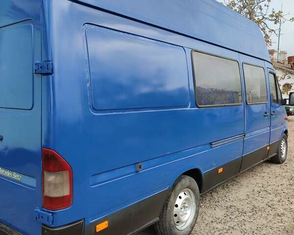 Желтый Мерседес Sprinter, объемом двигателя 2.1 л и пробегом 1 тыс. км за 8750 $, фото 7 на Automoto.ua