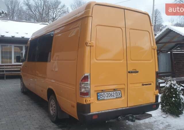 Желтый Мерседес Sprinter, объемом двигателя 2.7 л и пробегом 111 тыс. км за 10050 $, фото 5 на Automoto.ua