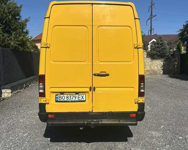 Желтый Мерседес Sprinter, объемом двигателя 2.69 л и пробегом 800 тыс. км за 10200 $, фото 3 на Automoto.ua