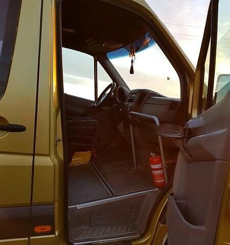 Желтый Мерседес Sprinter, объемом двигателя 2.1 л и пробегом 620 тыс. км за 17500 $, фото 6 на Automoto.ua