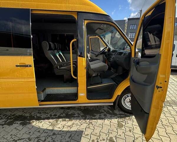 Желтый Мерседес Sprinter, объемом двигателя 2.7 л и пробегом 100 тыс. км за 19000 $, фото 22 на Automoto.ua