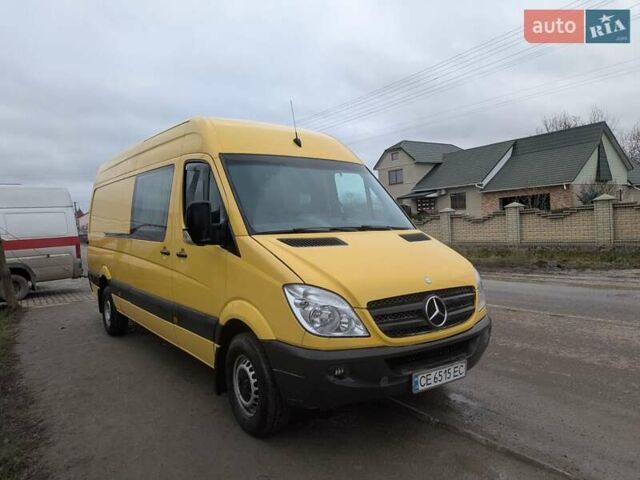 Желтый Мерседес Sprinter, объемом двигателя 2.9 л и пробегом 487 тыс. км за 15000 $, фото 3 на Automoto.ua
