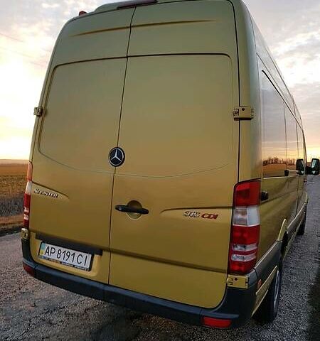 Желтый Мерседес Sprinter, объемом двигателя 2.1 л и пробегом 620 тыс. км за 17500 $, фото 7 на Automoto.ua