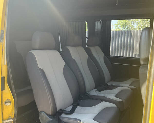 Желтый Мерседес Sprinter, объемом двигателя 2.69 л и пробегом 800 тыс. км за 10200 $, фото 4 на Automoto.ua