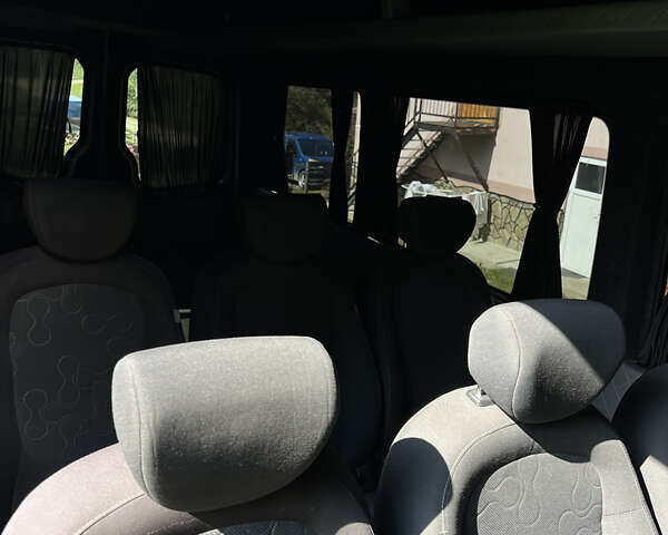 Желтый Мерседес Sprinter, объемом двигателя 2.99 л и пробегом 400 тыс. км за 14500 $, фото 4 на Automoto.ua