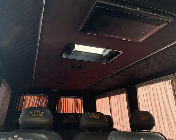 Желтый Мерседес Sprinter, объемом двигателя 2.2 л и пробегом 470 тыс. км за 13500 $, фото 7 на Automoto.ua