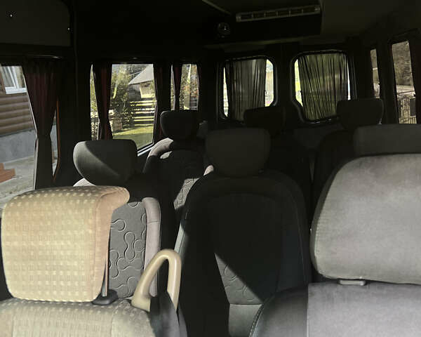 Желтый Мерседес Sprinter, объемом двигателя 2.99 л и пробегом 400 тыс. км за 14500 $, фото 10 на Automoto.ua